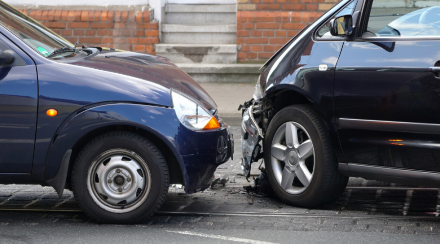 Man and woman severely injured in an accident in Riverview