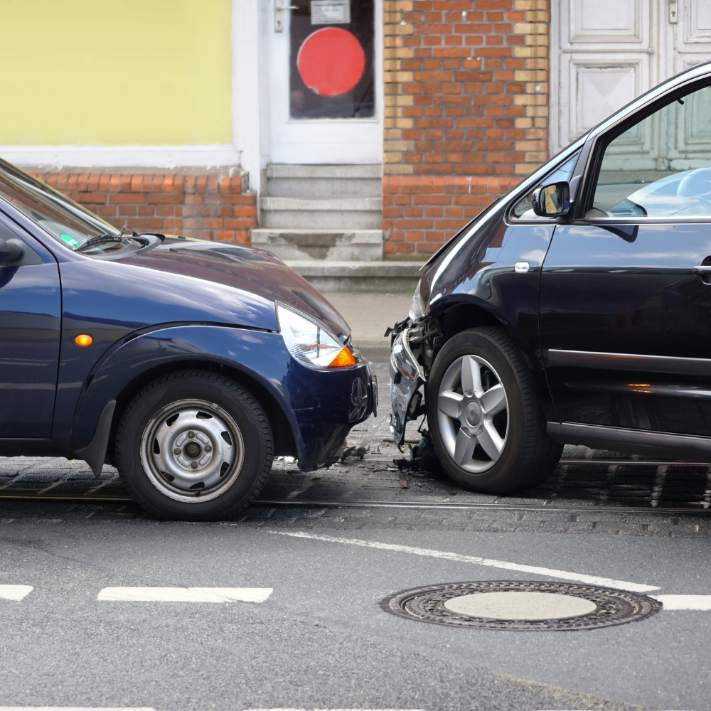Man and woman severely injured in an accident in Riverview Man and woman severely injured in an accident in Riverview