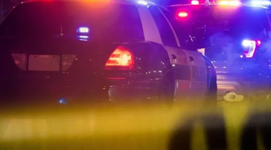 3 adults Killed in a single-vehicle Sarasota crash