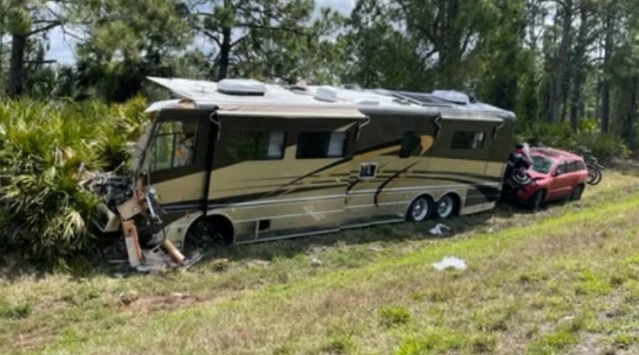 Woman seriously injured in Sarasota County RV crash